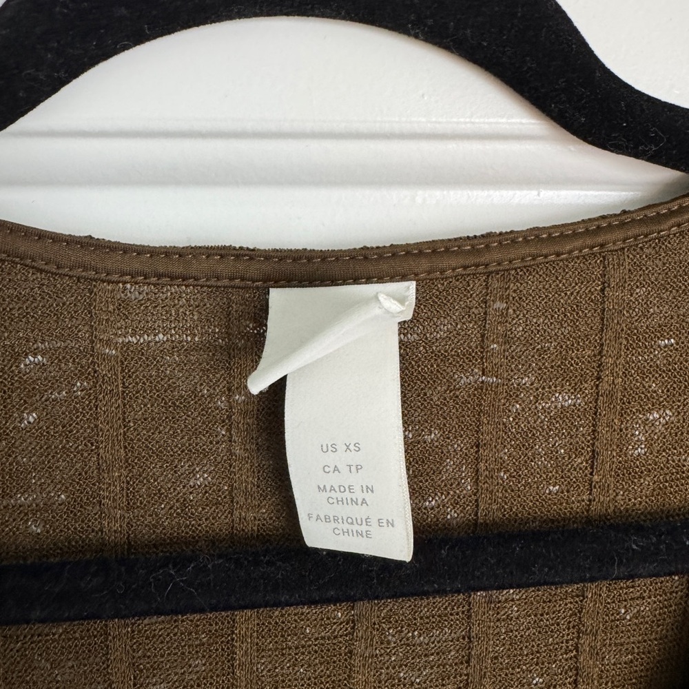 H&M Brown Ribbed Button-Up Top - Picture 4 of 5